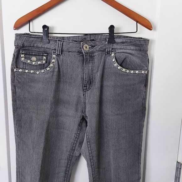 ROADRUNNER CAPRI JEANS  - Picture 2 of 13